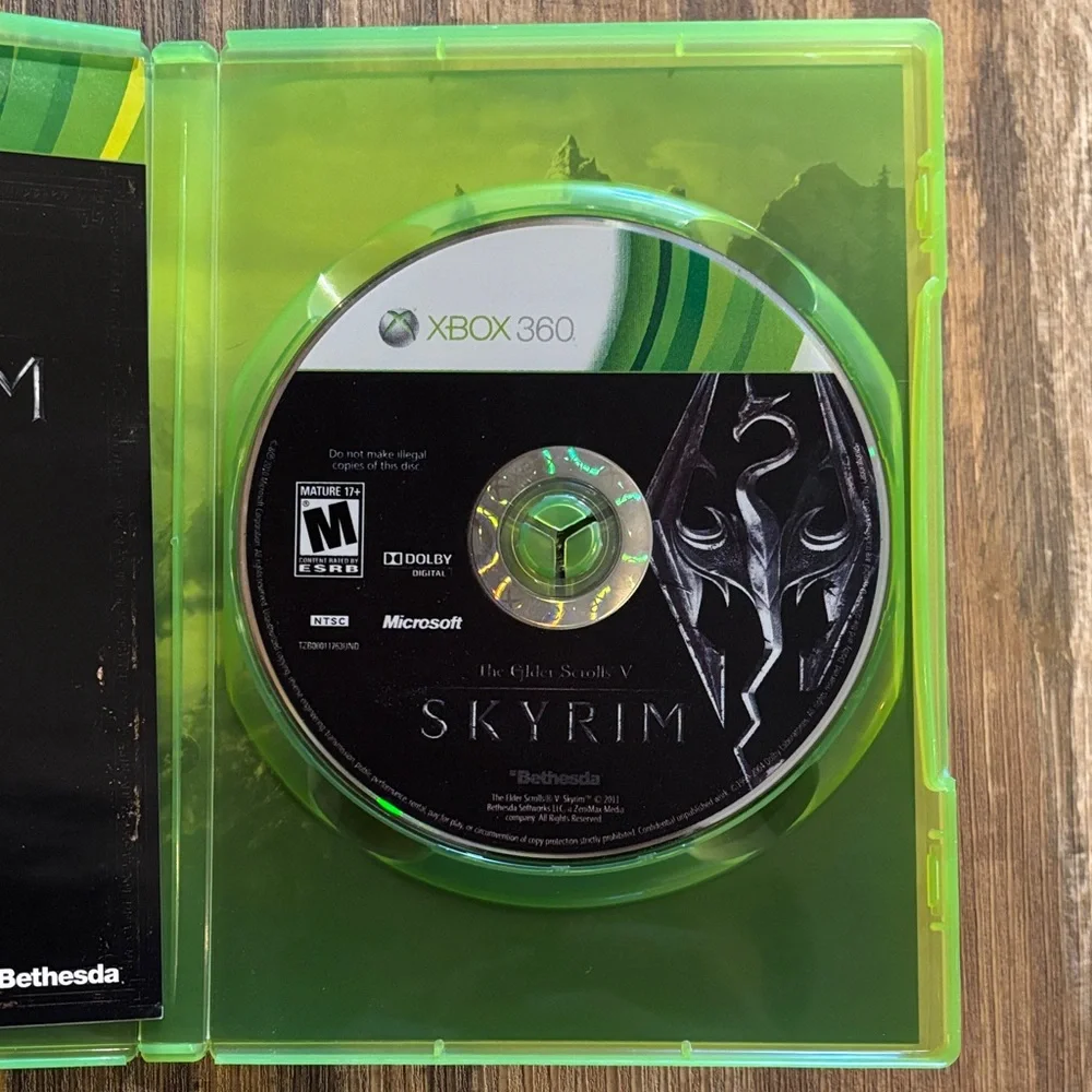The Elder Scrolls V: Skyrim Video Game for Xbox 360 with Map